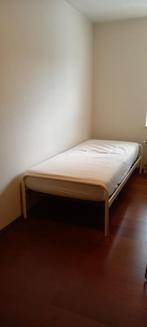 KOOPJE: Stevig 1persoons bed, latten, matras, logeerbed, Huis en Inrichting, Ophalen, 90 cm, Eenpersoons, Beige