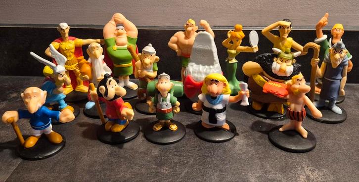 17 Asterix en Obelix figuren uit Frankrijk, Verzamelen, Stripfiguren, Gebruikt, Beeldje of Figuurtje, Asterix en Obelix, Ophalen of Verzenden