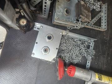 Garagedeuropener kettingtakel beschikbaar voor biedingen
