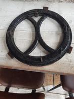 Gietijzeren rond stalraam, Ophalen of Verzenden