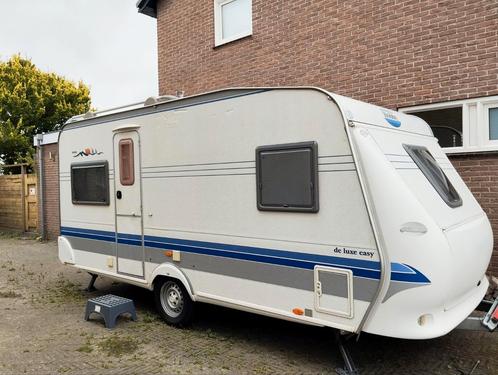 Te koop: Hobby De Luxe Easy – direct klaar voor vakantie!, Caravans en Kamperen, Caravans, tot en met 4, 1250 - 1500 kg, Rondzit
