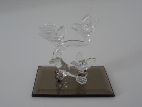 Glazen beeldje 2 vogeltjes op tak op spiegeltje van rookglas, Antiek en Kunst, Antiek | Glas en Kristal, Ophalen of Verzenden