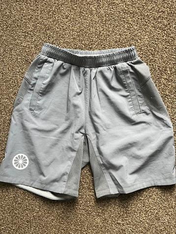 Grijze korte broek/ sportbroek Indian Maharadja maat 152 beschikbaar voor biedingen