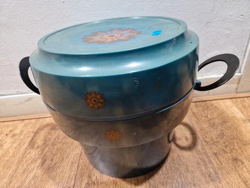 Vintage naaiopbergbox incl inhoud, Hobby en Vrije tijd, Naaien en Fournituren, Nieuw, Overige typen, Ophalen