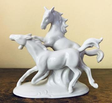 Vintage Wit Porseleinen beeldje Wilde Paarden  Wagner & Apel beschikbaar voor biedingen