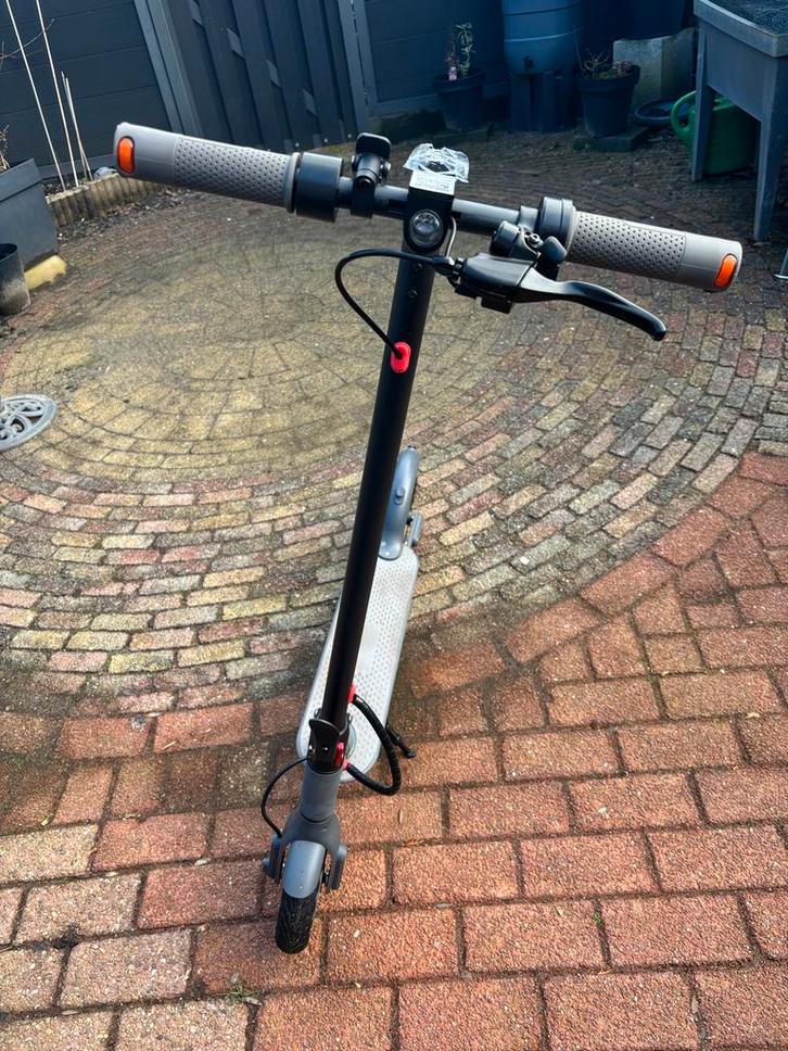 Elektrische step, Fietsen en Brommers, Steps, Zo goed als nieuw, Elektrische step (E-scooter), Ophalen