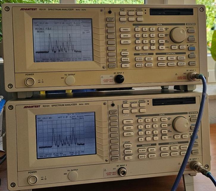 Advantest R3131 Spectrum Analyzers – 2 stuks, Doe-het-zelf en Verbouw, Meetapparatuur, Gebruikt, Overige meters, Ophalen