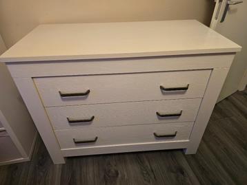 Commode babykamer - 3 lades, MDF, mat wit beschikbaar voor biedingen