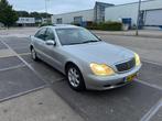 Mercedes-Benz Mercedes 1999 Grijs VOL OPTIE!!, Auto's, Mercedes-Benz, Automaat, Metallic lak, Bedrijf, 6 cilinders