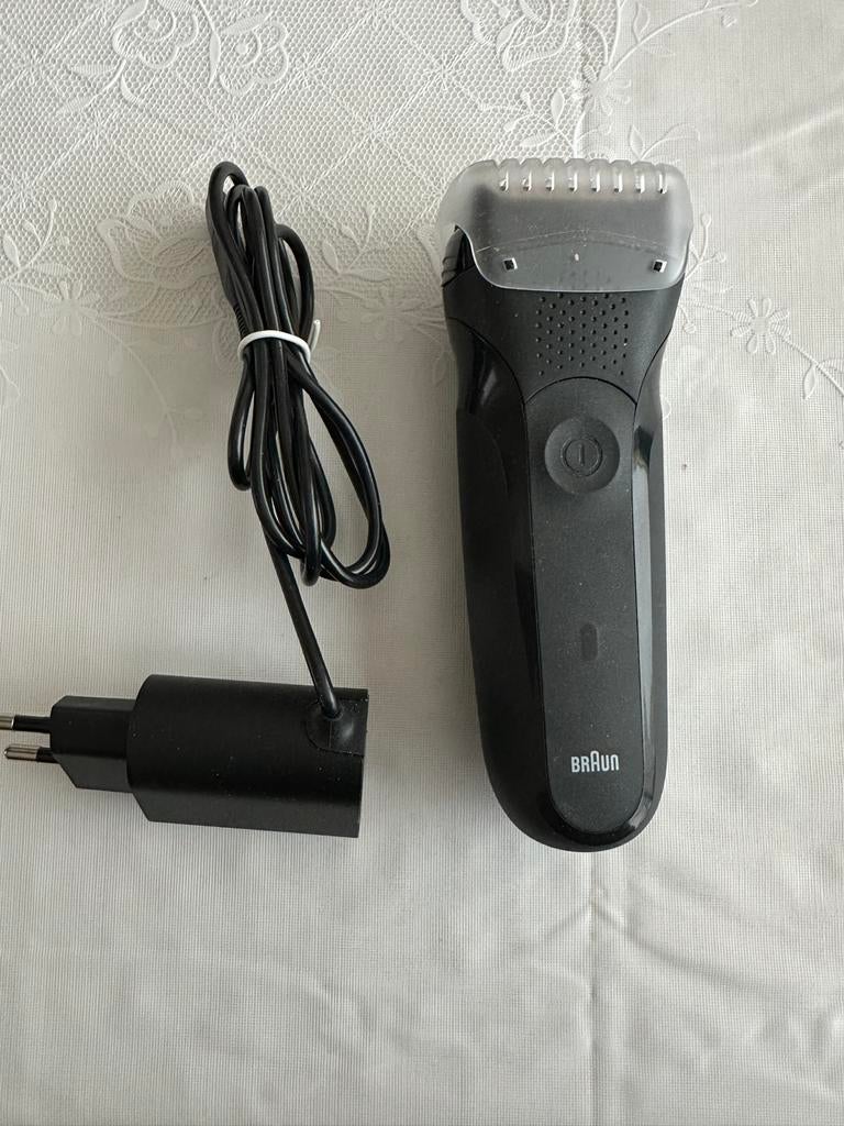 Braun Series 3 Scheerapparaat - Nieuwstaat, Witgoed en Apparatuur, Persoonlijke-verzorgingsapparatuur, Ophalen of Verzenden, Zo goed als nieuw