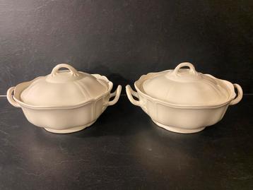 Wedgwood schalen met deksel (2) beschikbaar voor biedingen