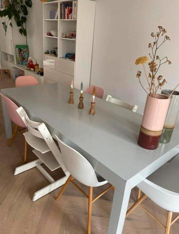 Massief Eiken grijze Eettafel beschikbaar voor biedingen