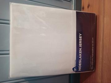 2 nieuwe hoeslakens 90x200 cm beschikbaar voor biedingen