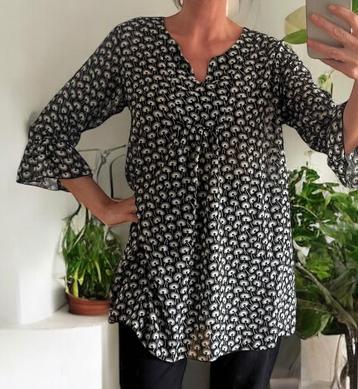 Ophilia tuniek zwart wit flower mt 1 / Large 40/42 beschikbaar voor biedingen
