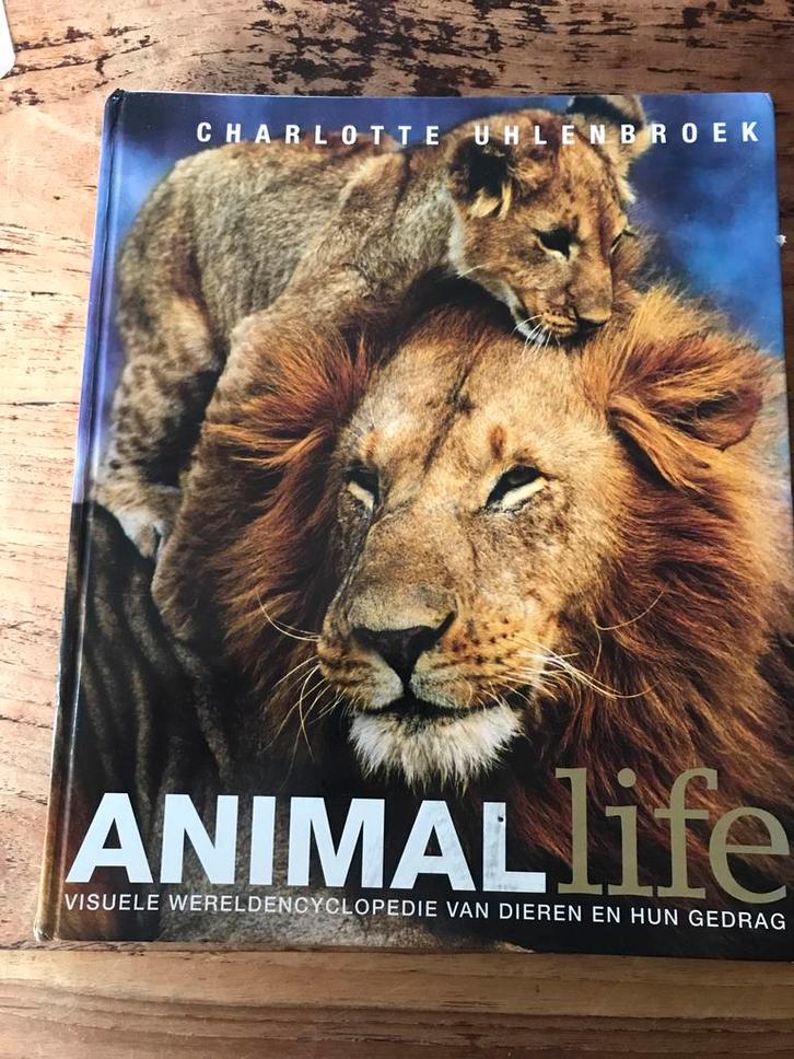 Charlotte Uhlenbroek - Animal Life, Boeken, Dieren en Huisdieren, Gelezen, Overige diersoorten, Ophalen of Verzenden