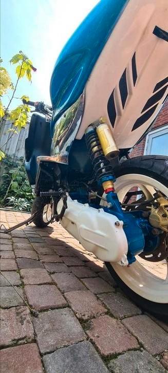 Yamaha Aerox R Race/Project blauw wit
unieke carter vering beschikbaar voor biedingen