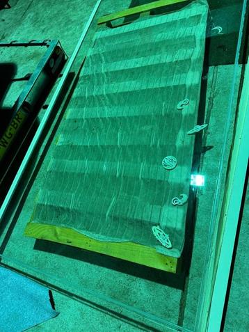 Windscherm gehard glas beschikbaar voor biedingen
