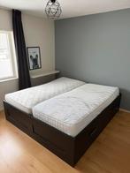 Brimnes bed 180x200 + lades+ lattenbodem + matrassen, Ophalen, Gebruikt, Zwart, Tweepersoons