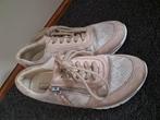 Beige schoenen van medicus maat 6,5 is 40, Medicus, Beige, Ophalen of Verzenden, Sneakers of Gympen