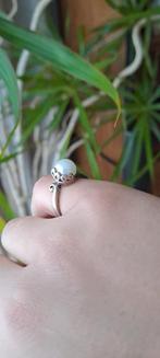 Zilveren ring met parel., Sieraden, Tassen en Uiterlijk, Bedels, Pandora, Ophalen of Verzenden, Zo goed als nieuw, 1 bedel