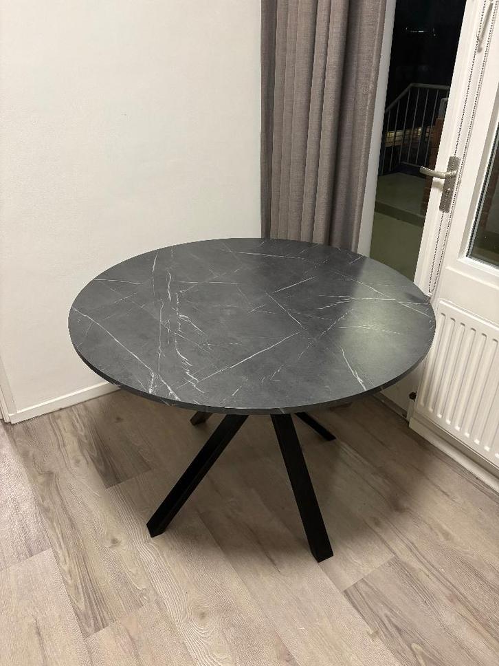 IKEA Mariedamm eettafel rond 105 cm, Huis en Inrichting, Tafels | Eettafels, Zo goed als nieuw, 100 tot 150 cm, 100 tot 150 cm