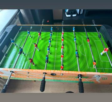 Tafelvoetbal voor kinderen beschikbaar voor biedingen