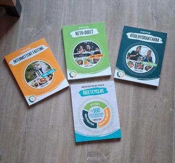 Foodsisters kookboeken (cyclus dieet boeken) beschikbaar voor biedingen