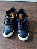 Adidas schoenen maat 38 2/3 zwart/goud, Kleding | Dames, Schoenen, Ophalen of Verzenden, Zo goed als nieuw, Sneakers of Gympen