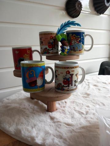 5 orginele sinterklaas en zwarte Piet mokken  beschikbaar voor biedingen