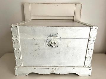 Brocante houten kist wit ijzer beslag  36x23,5 beschikbaar voor biedingen