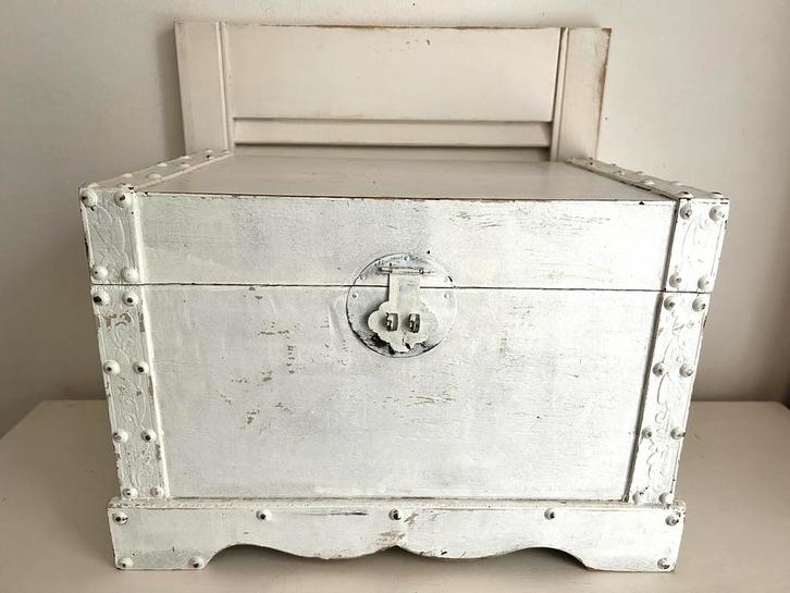 Brocante houten kist wit ijzer beslag  36x23,5, Antiek en Kunst, Curiosa en Brocante, Ophalen