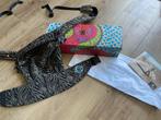 Artipoppe Zeitgeist Zebra Draagzak, Kinderen en Baby's, Babydragers en Draagdoeken, Buik of Rug, Zo goed als nieuw, Draagzak, Ophalen