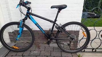 Btwin kindermountainbike blauw zwart beschikbaar voor biedingen