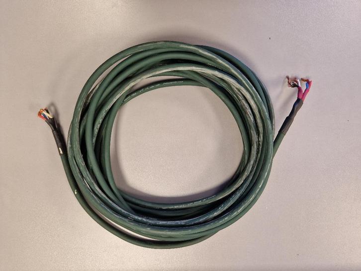 ✅ Furutech U-4T bi-wire luidsprekerkabel – 11 meter, Audio, Tv en Foto, Audiokabels en Televisiekabels, Gebruikt, Luidsprekerkabel