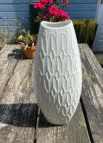 Leuke AK Kaiser Vaas - vintage retro west germany porselein, Wit, Aardewerk of Porselein, Ophalen of Verzenden, Zo goed als nieuw