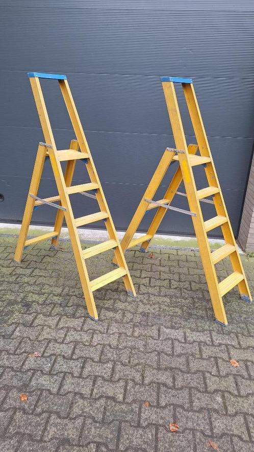 Piret polyester Bordes trap 5 treden Sta hoogte 124cm., Auto diversen, Autogereedschap, Zo goed als nieuw, Ophalen