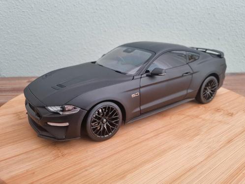 DiecastMasters Ford Mustang GT 5.0 Coupe Matt Zwart, Hobby en Vrije tijd, Modelauto's | 1:18, Nieuw, Auto, Overige merken, Ophalen of Verzenden