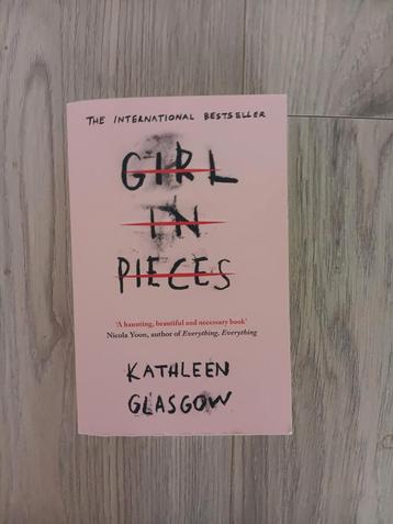 Girl In Pieces - Nieuw - door Kathleen Glascow  beschikbaar voor biedingen