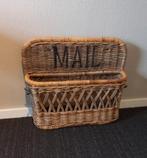 Rotan magazine houder rivierra maison, Huis en Inrichting, Woonaccessoires | Krantenbakken en Lectuurbakken, Ophalen, Zo goed als nieuw
