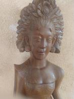 Balinese vrouw. Hardhout zeer zwaar, Ophalen