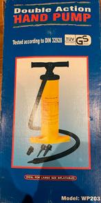 Dubbelwerkende Handpomp WP203, Caravans en Kamperen, Ophalen of Verzenden, Zo goed als nieuw