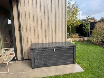 Kussenbox beschikbaar voor biedingen