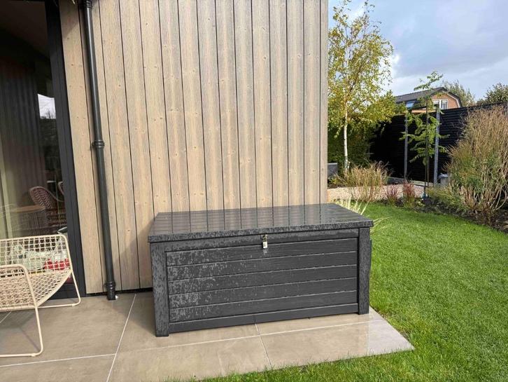 Kussenbox, Tuin en Terras, Bergingen en Tuinkasten, Gebruikt, Overige typen, Kunststof, Ophalen