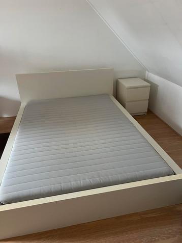 Gratis afhalen Bed Malm ikea 140-200