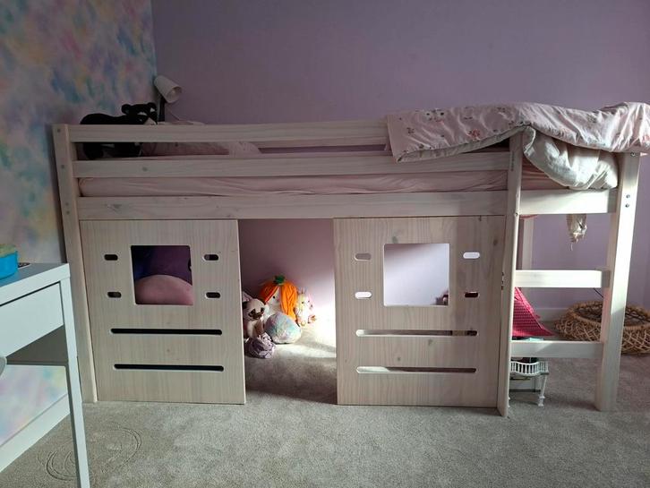 Mooie halfhoog slaper., Kinderen en Baby's, Kinderkamer | Stapelbedden en Hoogslapers, Zo goed als nieuw, Hoogslaper, Ophalen