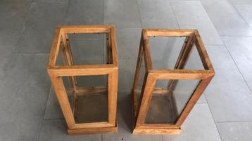 Houten kandelaars beschikbaar voor biedingen