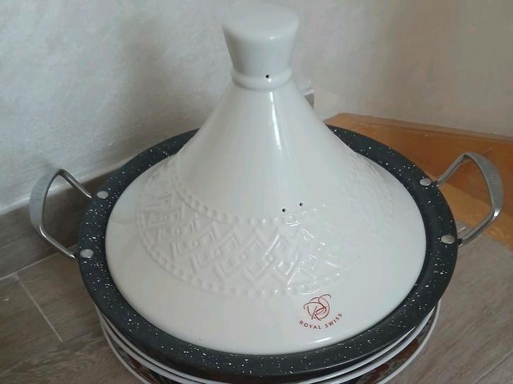 Royal Swiss Tajine - Zo goed als Nieuw! Zuidlimburg, Huis en Inrichting, Keuken | Potten en Pannen, Zo goed als nieuw, Overige typen