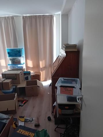 eiken secretaire beschikbaar voor biedingen