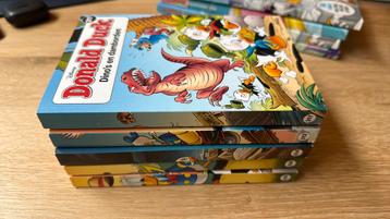 5x Donald Duck pockets 312 317 325 326 334 beschikbaar voor biedingen