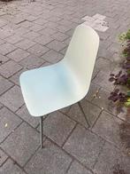 Mintgroene (saliegroene) stoel, Huis en Inrichting, Stoelen, Ophalen, Kunststof, Overige kleuren, Zo goed als nieuw